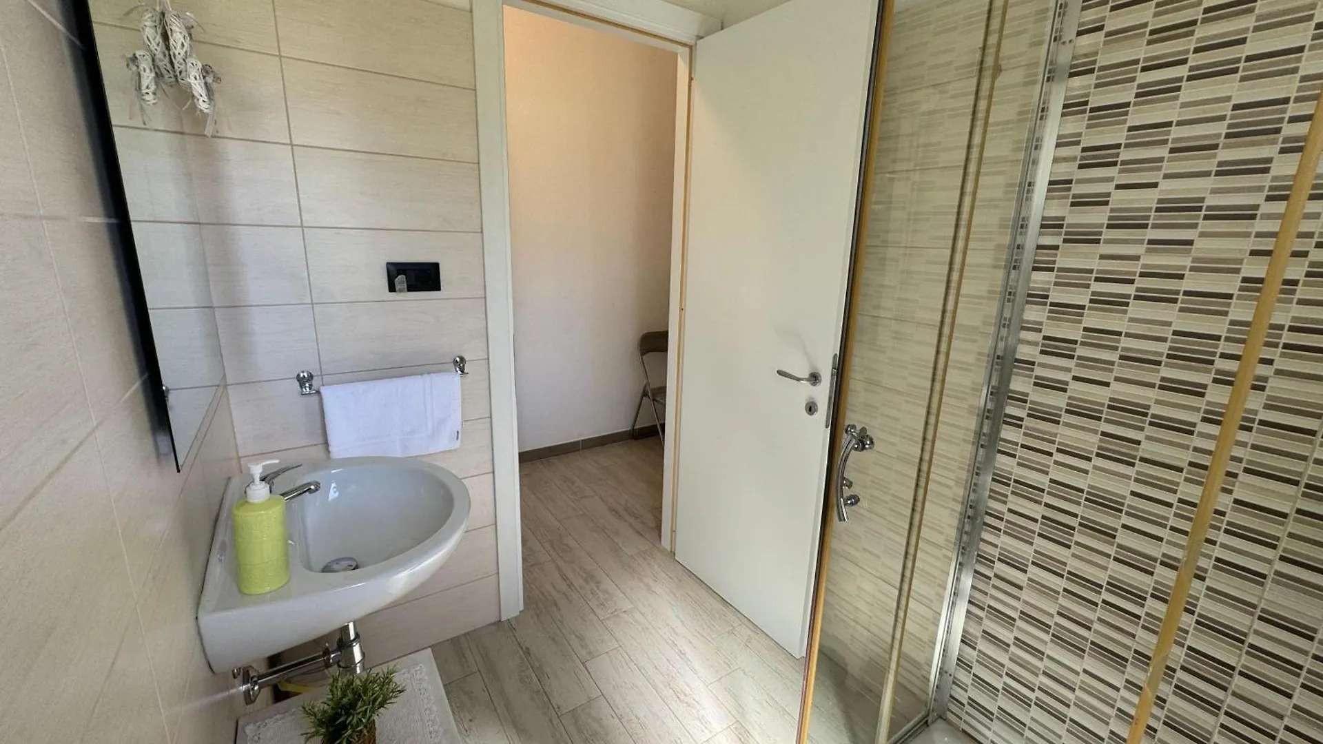 B&B Sensorial Experience Villamassargia 0*,  Italia